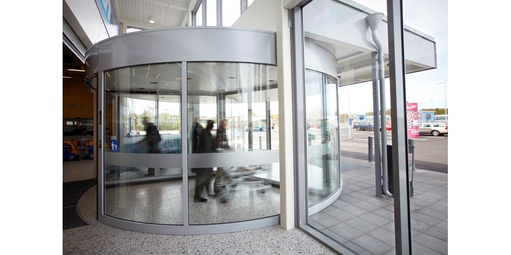 ASSA ABLOY high-capacity three wing revolving door